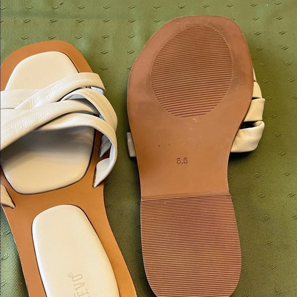 Crevo Women's Cream Cross-Strap Sandals size 8.5